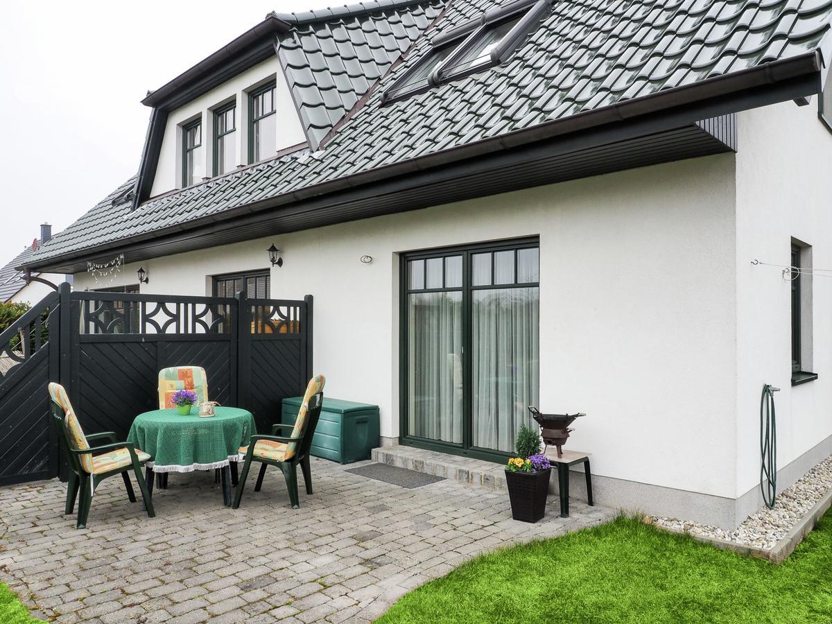 Modern Apartment In Kuhlungsborn With Garden Екстер'єр фото